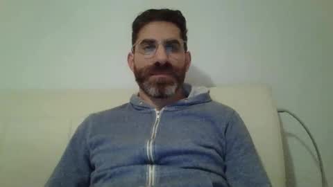 Snapshot of alcatrazcage chatting on December 17, 5:07 am Alcatrazcage online show from December 17, 5:07 am