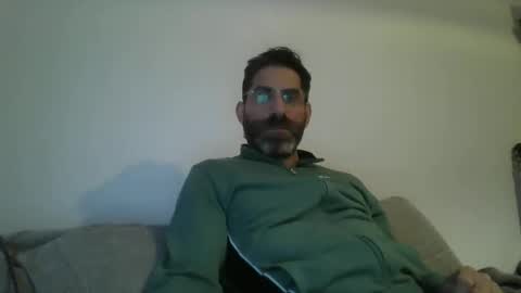 Snapshot of alcatrazcage chatting on December 27, 3:37 pm Alcatrazcage online show from December 27, 3:37 pm