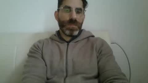 Snapshot of alcatrazcage chatting on December 16, 9:24 am Alcatrazcage online show from December 16, 9:24 am