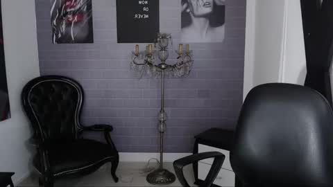 Snapshot of aleesha_cameron02 chatting on September 18, 7:40 pm Alice in wonderland online show from September 18, 7:40 pm