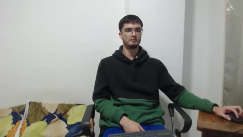 Snapshot of aleex_miller chatting on October 8, 6:30 am aleex_miller online show from October 8, 6:30 am