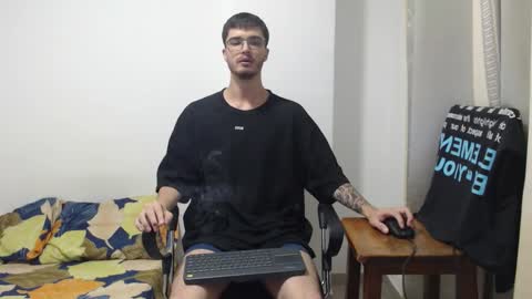 Snapshot of aleex_miller chatting on October 16, 9:31 am aleex_miller online show from October 16, 9:31 am