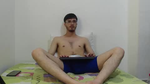 Snapshot of aleex_miller chatting on September 22, 7:23 am aleex_miller online show from September 22, 7:23 am