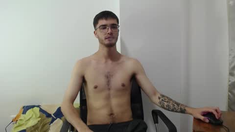 Snapshot of aleex_miller chatting on October 1, 9:13 pm aleex_miller online show from October 1, 9:13 pm