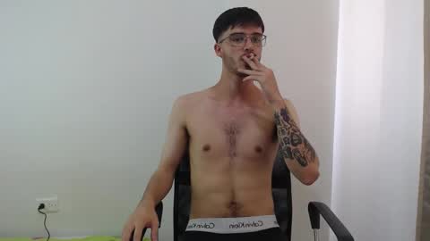 Snapshot of aleex_miller chatting on September 14, 4:19 pm aleex_miller online show from September 14, 4:19 pm