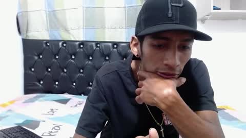 alejandrito_king online show from November 25, 2:43 am