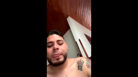 alejandro601896 online show from June 7, 3:28 pm