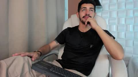 Alejo  online show from October 17, 8:57 pm