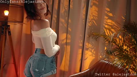 Alejandra online show from January 18, 2:53 am