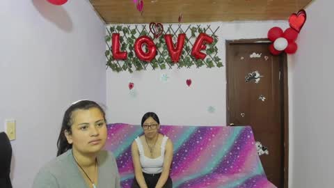 zoe and Kataleya online show from February 28, 12:31 pm