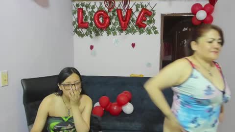 zoe and Kataleya online show from February 19, 12:11 pm