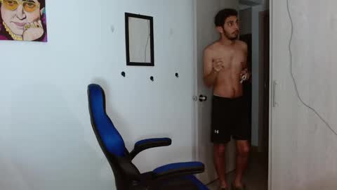 Snapshot of alejo_hot23 chatting on October 8, 10:38 pm David online show from October 8, 10:38 pm