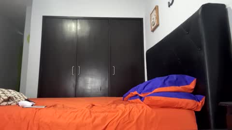 Snapshot of alejocoleman chatting on February 17, 8:27 pm alejocoleman online show from February 17, 8:27 pm