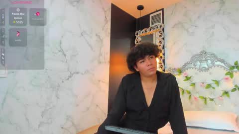 Alejandro or Alejo  online show from February 5, 7:31 pm