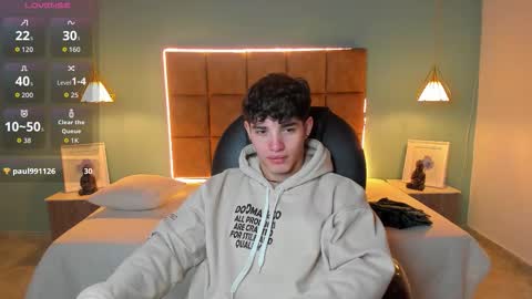 ALejoo Saenz online show from October 30, 4:13 am