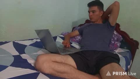 Snapshot of aleo_011 chatting on October 5, 3:15 am Alejandro online show from October 5, 3:15 am