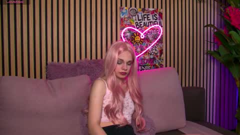 alesiaqueen online show from February 24, 2:47 am