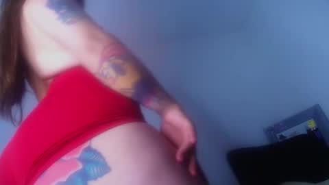 Snapshot of aleska_dollx chatting on September 25, 11:45 pm QUEEN OFF MILk IM BACK 15 NOV online show from September 25, 11:45 pm