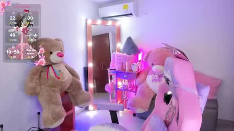 Alessa online show from November 4, 5:47 pm