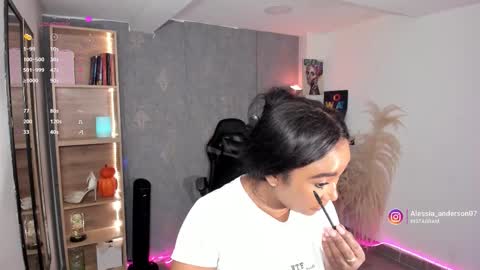 Snapshot of alessia_anderson07 chatting on October 28, 9:49 pm Yy  online show from October 28, 9:49 pm