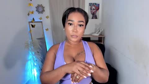 Snapshot of alessia_anderson07 chatting on February 11, 2:14 am Yy  online show from February 11, 2:14 am