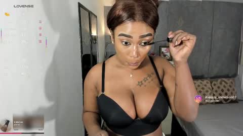 Snapshot of alessia_anderson07 chatting on October 3, 1:04 am Yy  online show from October 3, 1:04 am