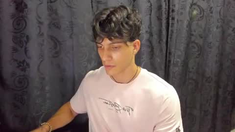 alessio Vale online show from June 17, 3:44 am