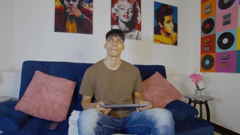 Alessio online show from November 19, 12:15 pm