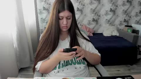 Aletta Oushen online show from July 8, 9:57 am