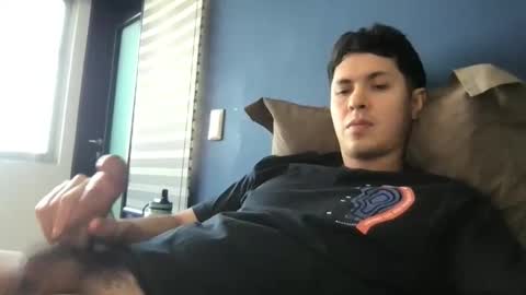 alex20mndz online show from March 22, 8:02 pm