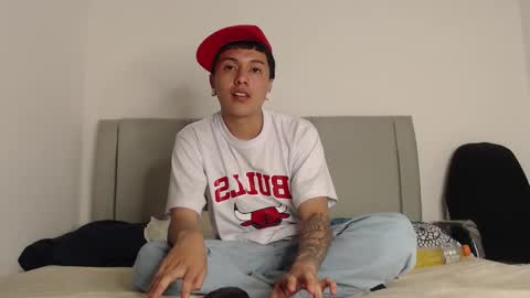 Owen online show from February 12, 2:37 am