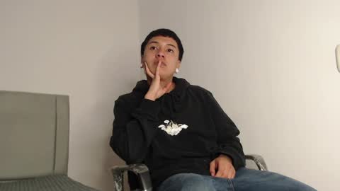 Owen online show from April 1, 4:13 am