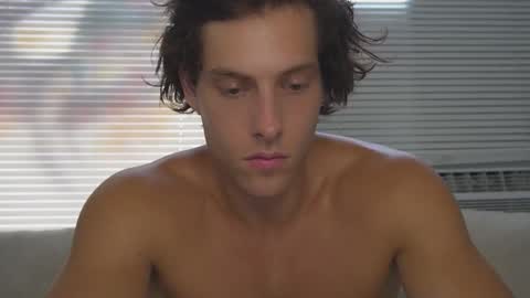 Alex Stone online show from October 24, 7:14 pm