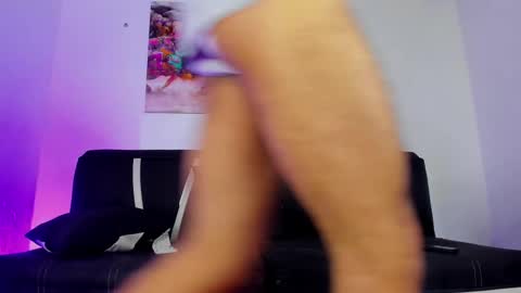 i am Alex online show from January 19, 4:12 am