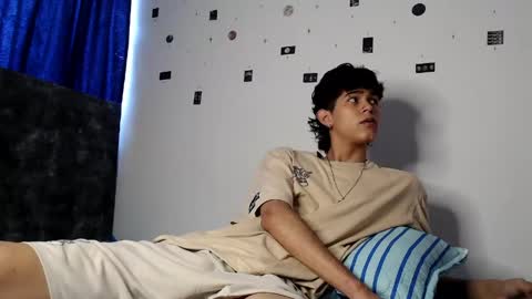 alex_mark_ online show from May 6, 6:14 pm