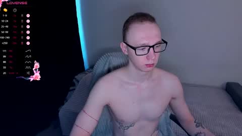 alex_silent online show from October 18, 9:57 am