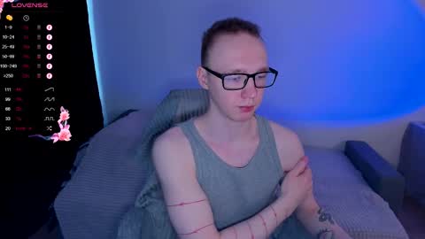 alex_silent online show from October 24, 9:21 am