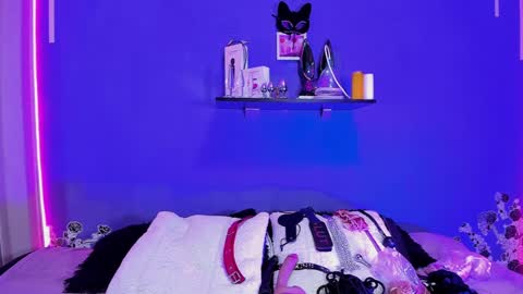 Snapshot of alexa_espinoza chatting on February 4, 2:28 am Alexa online show from February 4, 2:28 am