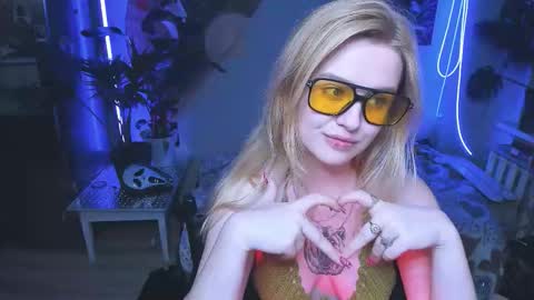 alexa_pirs online show from October 12, 10:44 pm