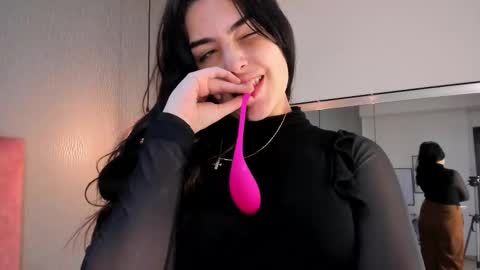 Alexa Thaylor online show from November 24, 1:54 pm