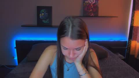Snapshot of alexabarkley chatting on October 9, 3:56 am angel online show from October 9, 3:56 am