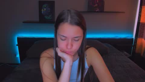 Snapshot of alexabarkley chatting on October 10, 4:18 am angel online show from October 10, 4:18 am