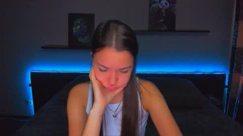 Snapshot of alexabarkley chatting on September 30, 12:32 am angel online show from September 30, 12:32 am