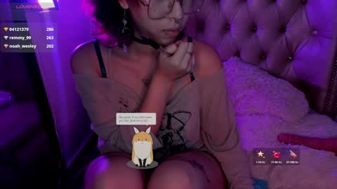 Snapshot of alexafoxy18 chatting on February 1, 6:32 am ALEXA online show from February 1, 6:32 am