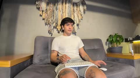 Alex  Dani online show from February 24, 2:19 am