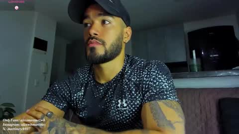 Snapshot of alexander_martines chatting on October 16, 2:44 am Onlyfansalexmartinezwb Instagram alexwbmartinez Twitter martinezcb937 online show from October 16, 2:44 am