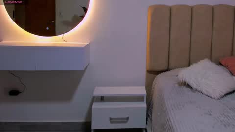 Ale   IG  online show from November 20, 3:49 am