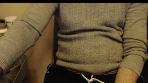 Snapshot of alexbelly chatting on October 24, 9:59 pm alexbelly online show from October 24, 9:59 pm