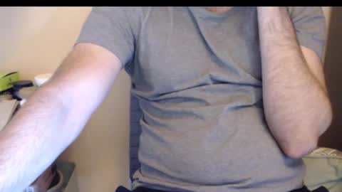 Snapshot of alexbelly chatting on October 29, 11:45 am alexbelly online show from October 29, 11:45 am