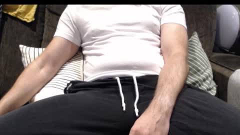 Snapshot of alexbelly chatting on October 2, 10:36 am alexbelly online show from October 2, 10:36 am